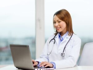 como colocar o crm na nota fiscal do médico